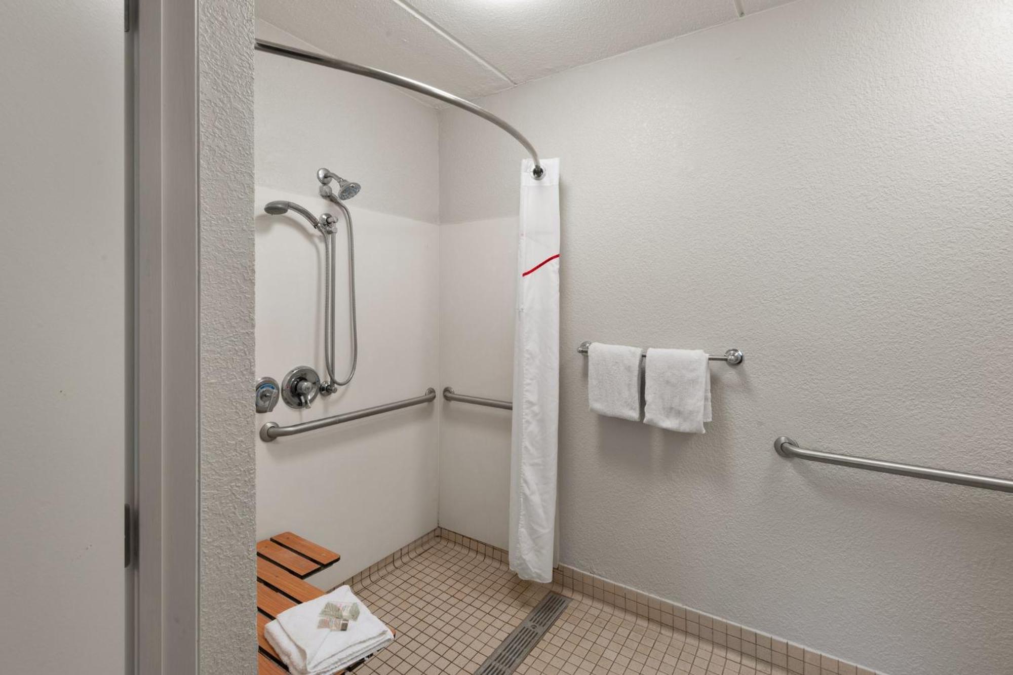 Red Roof Inn Binghamton - Johnson City Extérieur photo