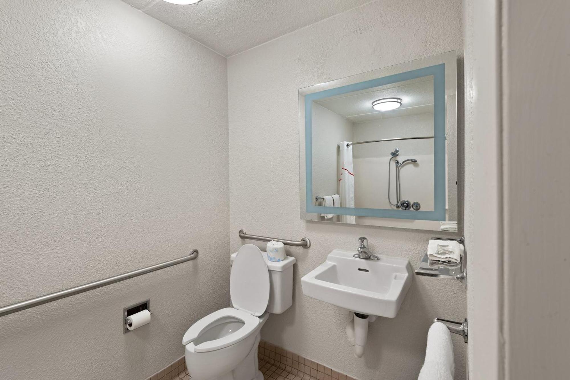 Red Roof Inn Binghamton - Johnson City Extérieur photo